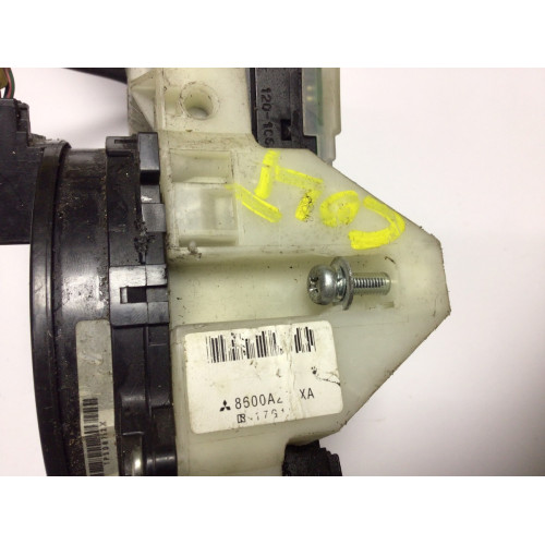 Mitsubishi Colt Far Sinyal Kolu 8600A237XA