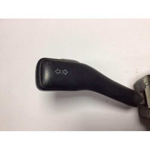 Volkswagen Golf Far Sinyal Kolu 4BO953503F