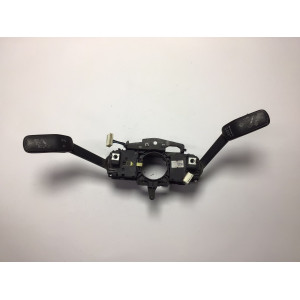 Volkswagen Golf MK6 Sinyal Kolu 10044364