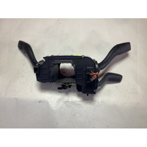 Audi A4 Far Kolu Sinyal Kolu Silecek Kolu 8E0953549N K0105114408